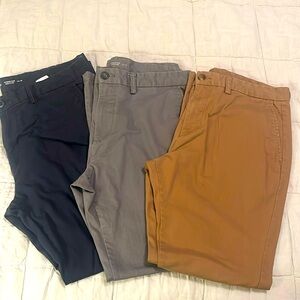 Men’s OLD NAVY Ultimate Slim Built-In Flex 34x30 Navy, Grey, Khacki